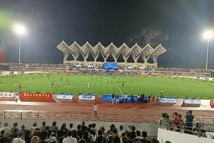 40m Football Field Light Pole – Lighting Demonstration