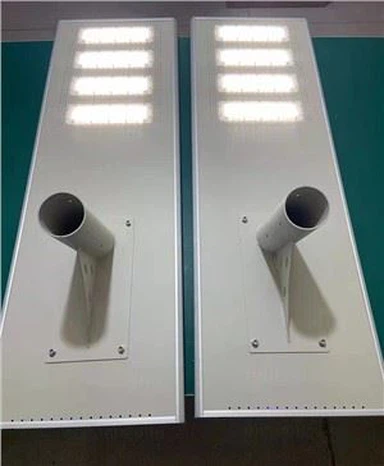 Velika solarna ulična lampa